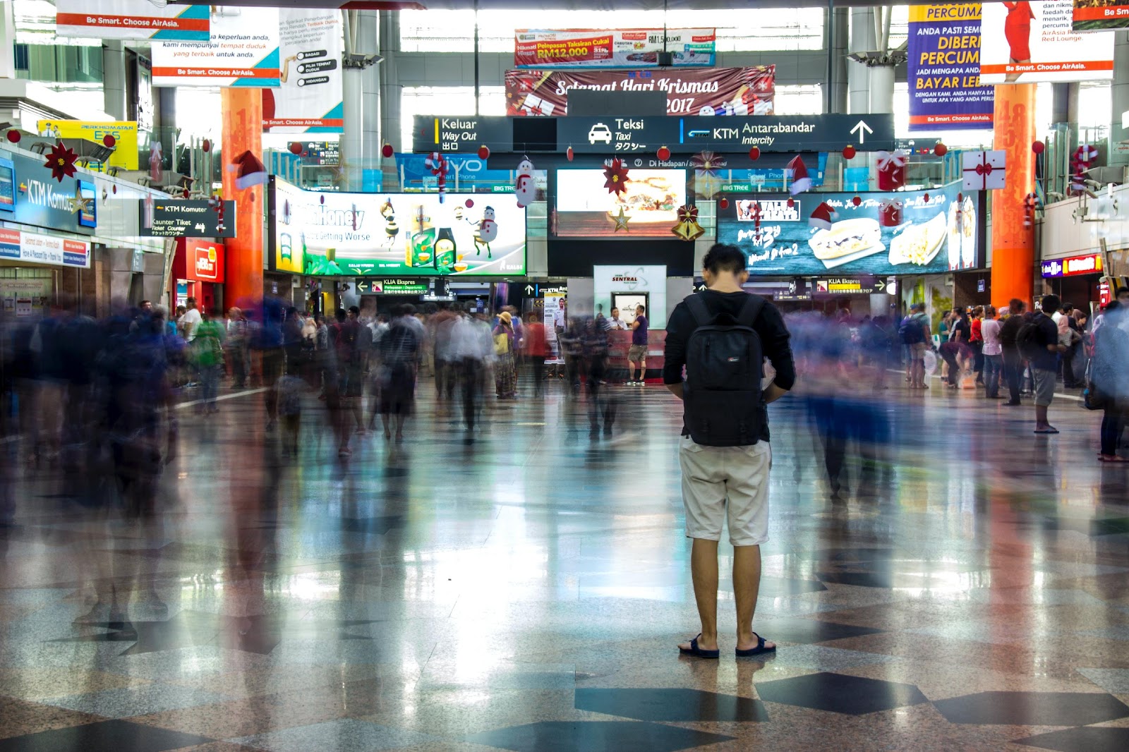 Chinas Wirtschaft trotzt Erwartungen: Ein gemischtes Bild von Erholung und Herausforderungen
