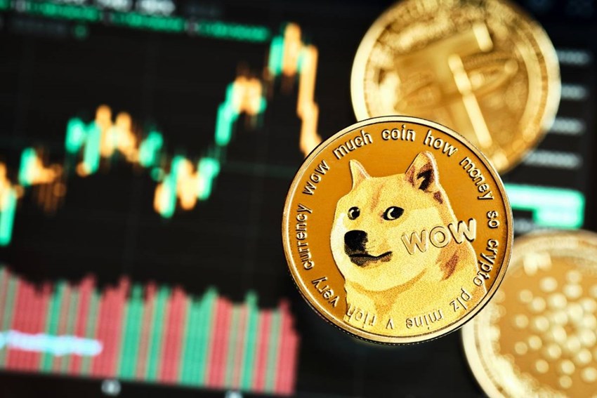 Dogecoin Kurs Prognose: Wie weit kann der Meme-Coin nach dem NYSE ETF noch steigen?